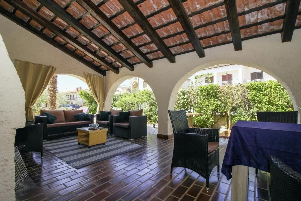 Casa Parenzana In Porec - Haus Fuer 7-9 Personen Holiday home