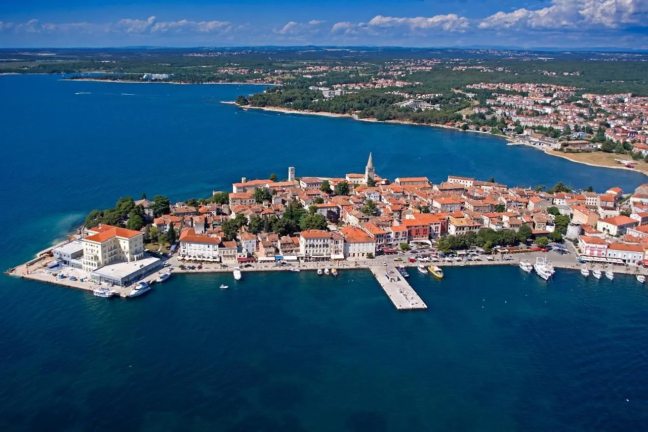 Casa Parenzana In Porec - Haus Fuer 7-9 Personen
